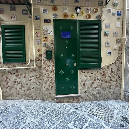 Montagnola34 - Historic Center Villa เนเปิลส์ ภายนอก รูปภาพ